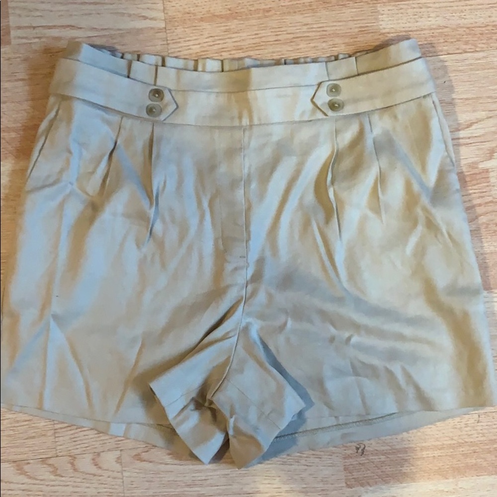 Extreme high rise shorts